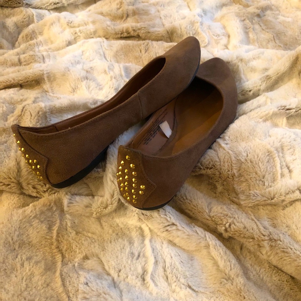 Women’s Brown Suede Flats